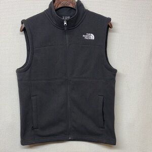 The North Face men’s vest